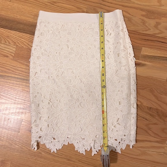 Ann Taylor Loft Floral Ivory White Lace Pencil Skirt, 0 - Picture 3 of 10